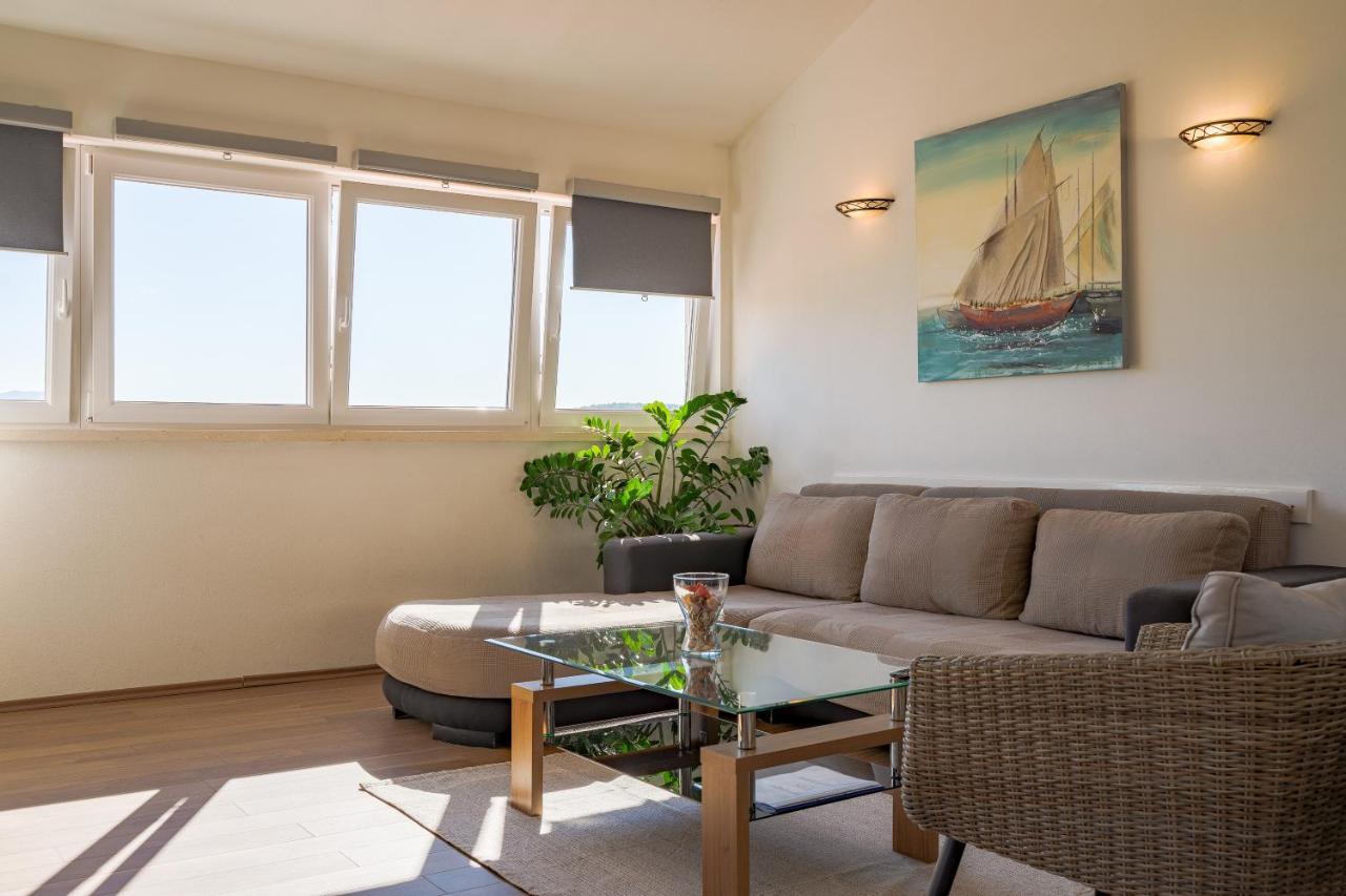 House Fidulic - Penthouse The View Daire Lumbarda Dış mekan fotoğraf